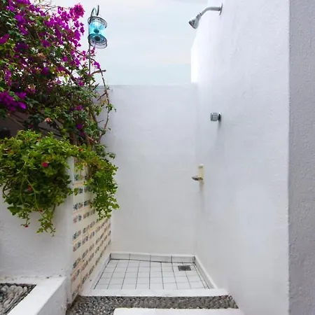 Villa Acropolis